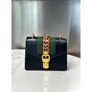Gucci Women Pre-Loved Bag Very Good Condition
